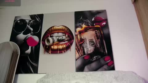 Snapshot of aidaadams chatting on 10/17/25, 12:08 Aida  online show from 10/17/25, 12:08