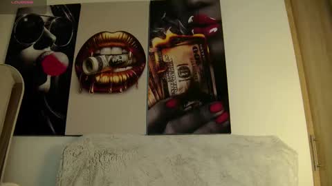 Snapshot of aidaadams chatting on 10/18/25, 11:11 Aida  online show from 10/18/25, 11:11