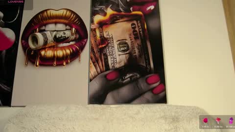 Snapshot of aidaadams chatting on 10/25/25, 08:55 Aida  online show from 10/25/25, 08:55