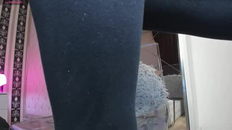 Snapshot of aidasina chatting on 10/24/25, 07:10 aidasina online show from 10/24/25, 07:10