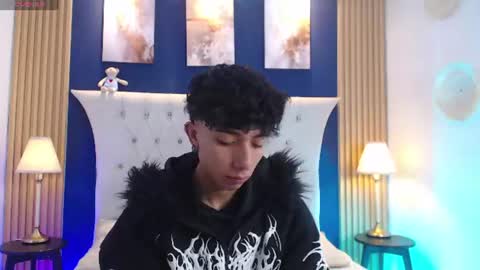 Snapshot of aiden_rivers_ chatting on 06/26/26, 01:04 Aiden online show from 06/26/26, 01:04