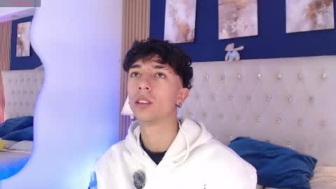 Snapshot of aiden_rivers_ chatting on 07/11/26, 01:03 Aiden online show from 07/11/26, 01:03