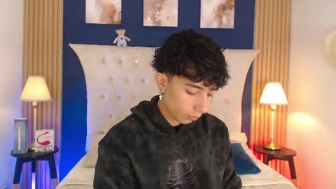 Snapshot of aiden_rivers_ chatting on 07/23/26, 12:58 Aiden online show from 07/23/26, 12:58