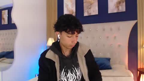 Snapshot of aiden_rivers_ chatting on 07/28/26, 01:54 Aiden online show from 07/28/26, 01:54