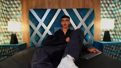 Snapshot of aiden_royce chatting on 09/11/25, 05:18 aiden_royce online show from 09/11/25, 05:18