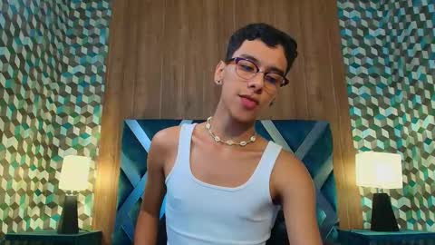 Snapshot of aiden_royce chatting on 09/20/25, 10:33 aiden_royce online show from 09/20/25, 10:33