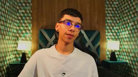 Snapshot of aiden_royce chatting on 11/02/25, 11:07 aiden_royce online show from 11/02/25, 11:07