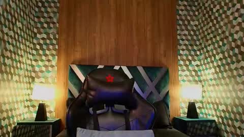 Snapshot of aiden_royce chatting on 11/09/25, 02:32 aiden_royce online show from 11/09/25, 02:32