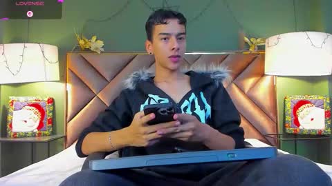 Snapshot of aiden_royce chatting on 12/18/25, 03:12 aiden_royce online show from 12/18/25, 03:12