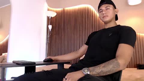 Aiden online show from 09/20/25, 01:12