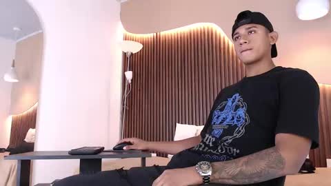 Aiden online show from 09/22/25, 01:24