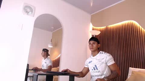 Aiden online show from 09/23/25, 01:36