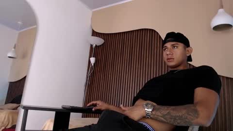 Aiden online show from 09/24/25, 01:36