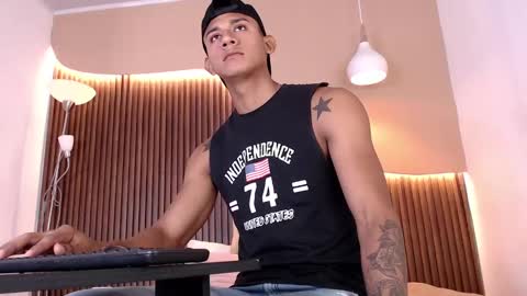 Aiden online show from 10/01/25, 01:06