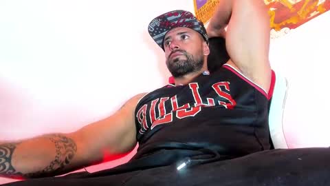 Snapshot of aidenbrites chatting on 10/18/25, 03:20 Aiden Brites online show from 10/18/25, 03:20