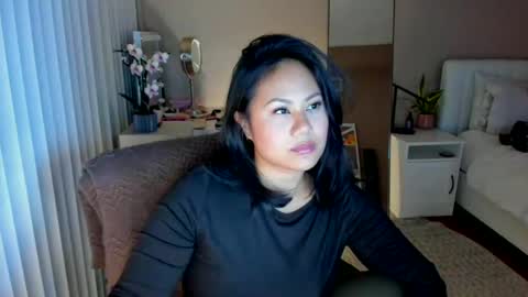 Snapshot of aigenerator chatting on 11/16/25, 01:22 Giana online show from 11/16/25, 01:22