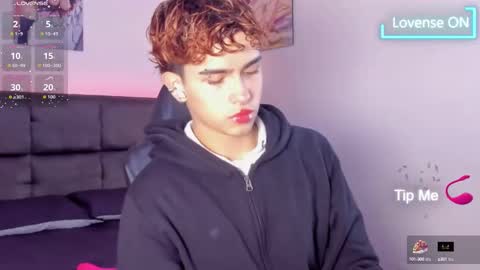 Aiden  online show from 09/30/25, 12:10