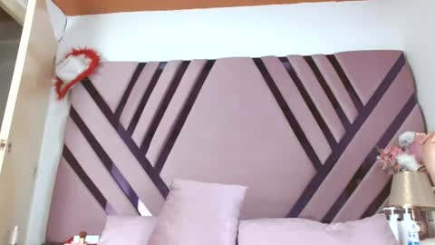 aiilynsmiith online show from 07/11/26, 06:16