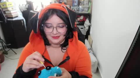 Catalina online show from 10/08/25, 02:14