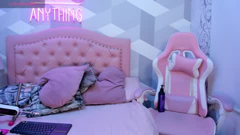 AikoLee online show from 01/14/25, 05:30