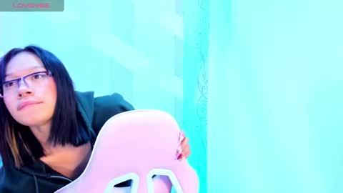 AikoLee online show from 02/07/25, 04:27