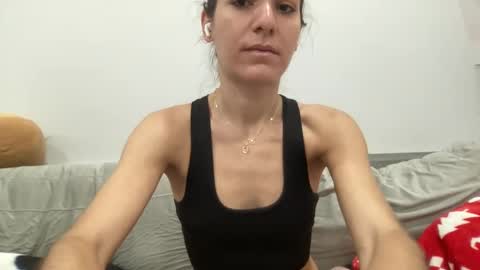 Aile online show from 12/31/24, 05:44