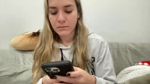 Aile online show from 01/11/25, 01:22