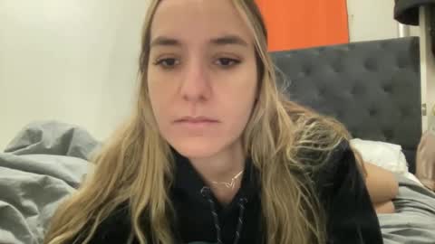 Aile online show from 01/21/25, 12:15