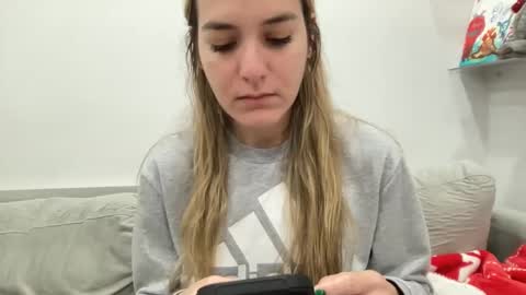 Aile online show from 01/26/25, 01:52