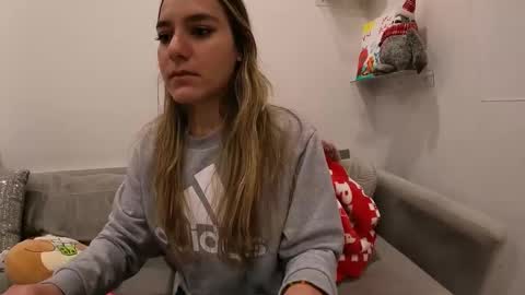 Aile online show from 01/26/25, 05:02