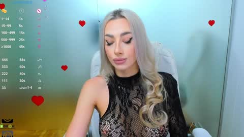 Snapshot of aileen_williams chatting on 10/22/25, 06:57 Allie online show from 10/22/25, 06:57