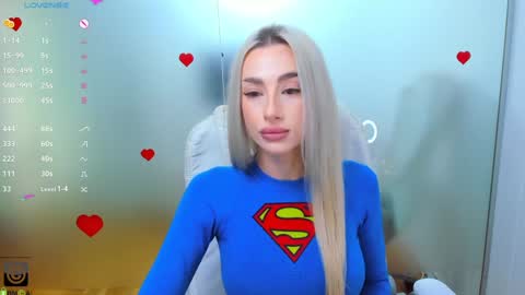 Snapshot of aileen_williams chatting on 10/31/25, 08:48 Allie online show from 10/31/25, 08:48