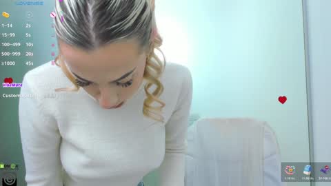 Snapshot of aileen_williams chatting on 11/28/25, 09:56 Allie online show from 11/28/25, 09:56