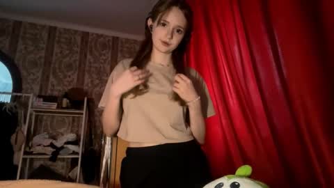 Snapshot of aileenamara chatting on 10/09/25, 11:08 Kira online show from 10/09/25, 11:08