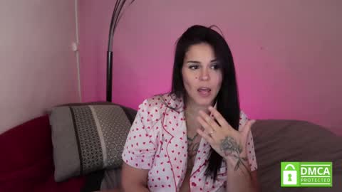 Snapshot of ailelea chatting on 03/10/25, 01:01 123 online show from 03/10/25, 01:01