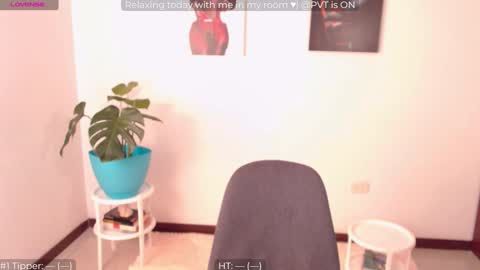 ailyn_ online show from 12/07/24, 03:52