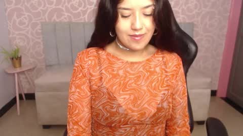 Snapshot of ailyn_ch1 chatting on 10/29/25, 04:20 ailyn_ch1 online show from 10/29/25, 04:20