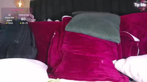 Snapshot of ailyn_rouss chatting on 11/06/25, 02:12 Ailyn rouss online show from 11/06/25, 02:12