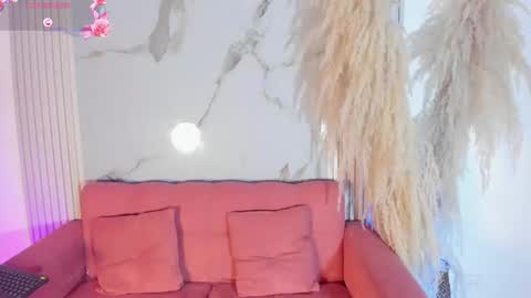 Ailyn online show from 10/18/25, 06:16