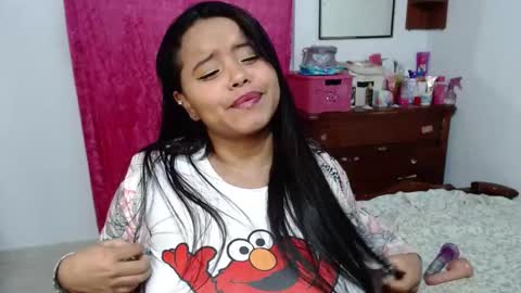 AINARA  LIZ online show from 12/31/24, 05:44