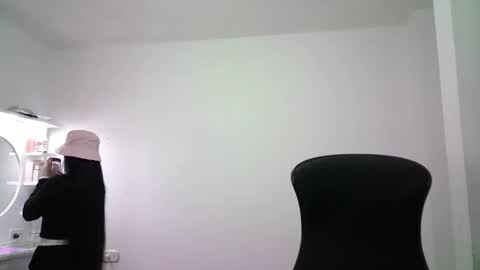 AINE online show from 12/14/25, 01:00