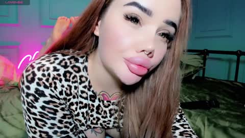 Aira online show from 12/25/24, 04:00