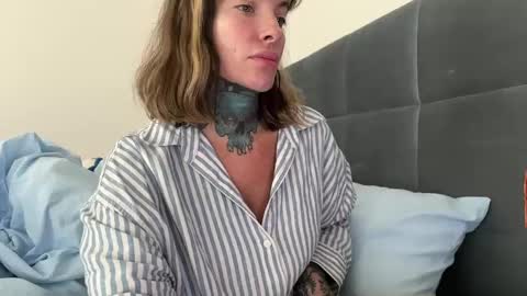 Snapshot of airgeadx chatting on 09/30/25, 05:18 Airgead online show from 09/30/25, 05:18