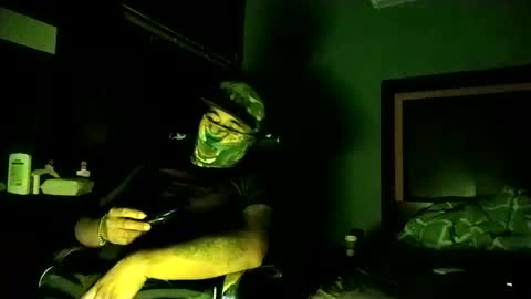 Snapshot of airoon91 chatting on 11/12/25, 06:47 airoon91 online show from 11/12/25, 06:47