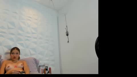 Aisha online show from 02/09/25, 07:41