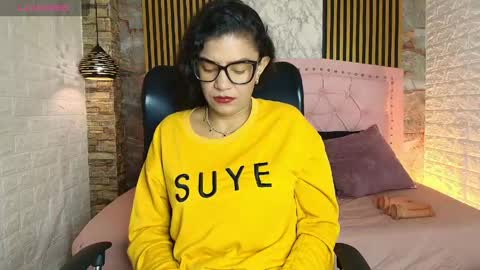 aisha__cambell online show from 04/22/26, 10:06