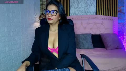 aisha__cambell online show from 04/25/26, 12:52