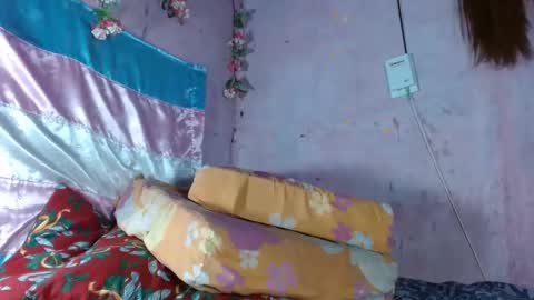 Snapshot of aisha_atenea chatting on 10/25/25, 08:25 Jess online show from 10/25/25, 08:25