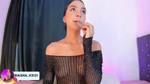 Aisha online show from 06/18/26, 12:44