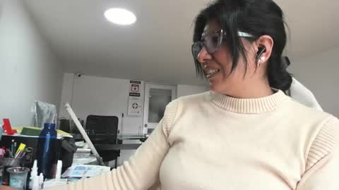 Katie   online show from 11/25/25, 02:50